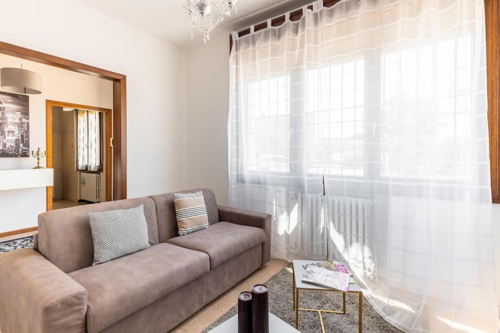 Apartamento “Casa Moderna Con Parcheggio Privato” Imola Exterior foto
