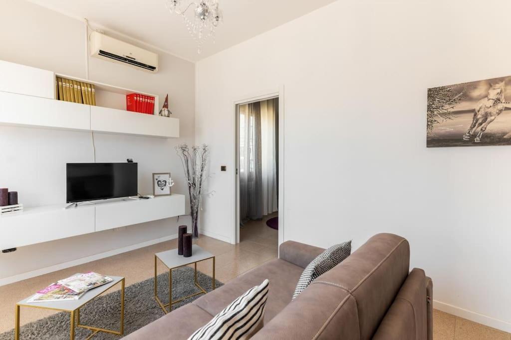 Apartamento “Casa Moderna Con Parcheggio Privato” Imola Exterior foto